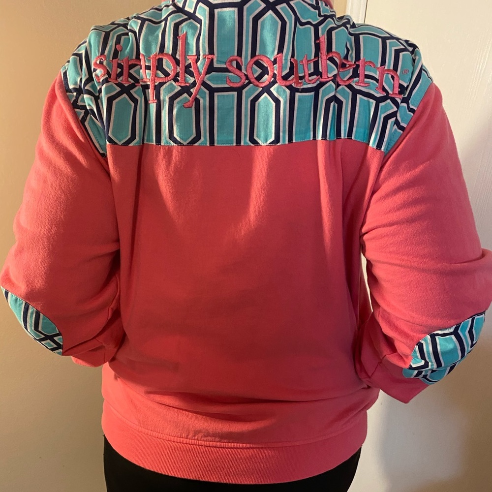 Simply southern pull over